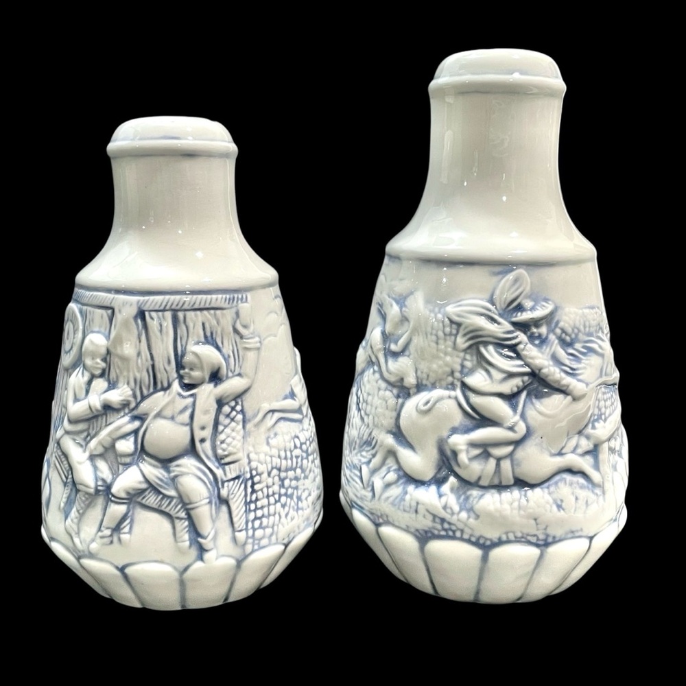 Vintage 1980s Colonial Embossed Blue and White Ceramic Salt & Pepper Shakers Set
